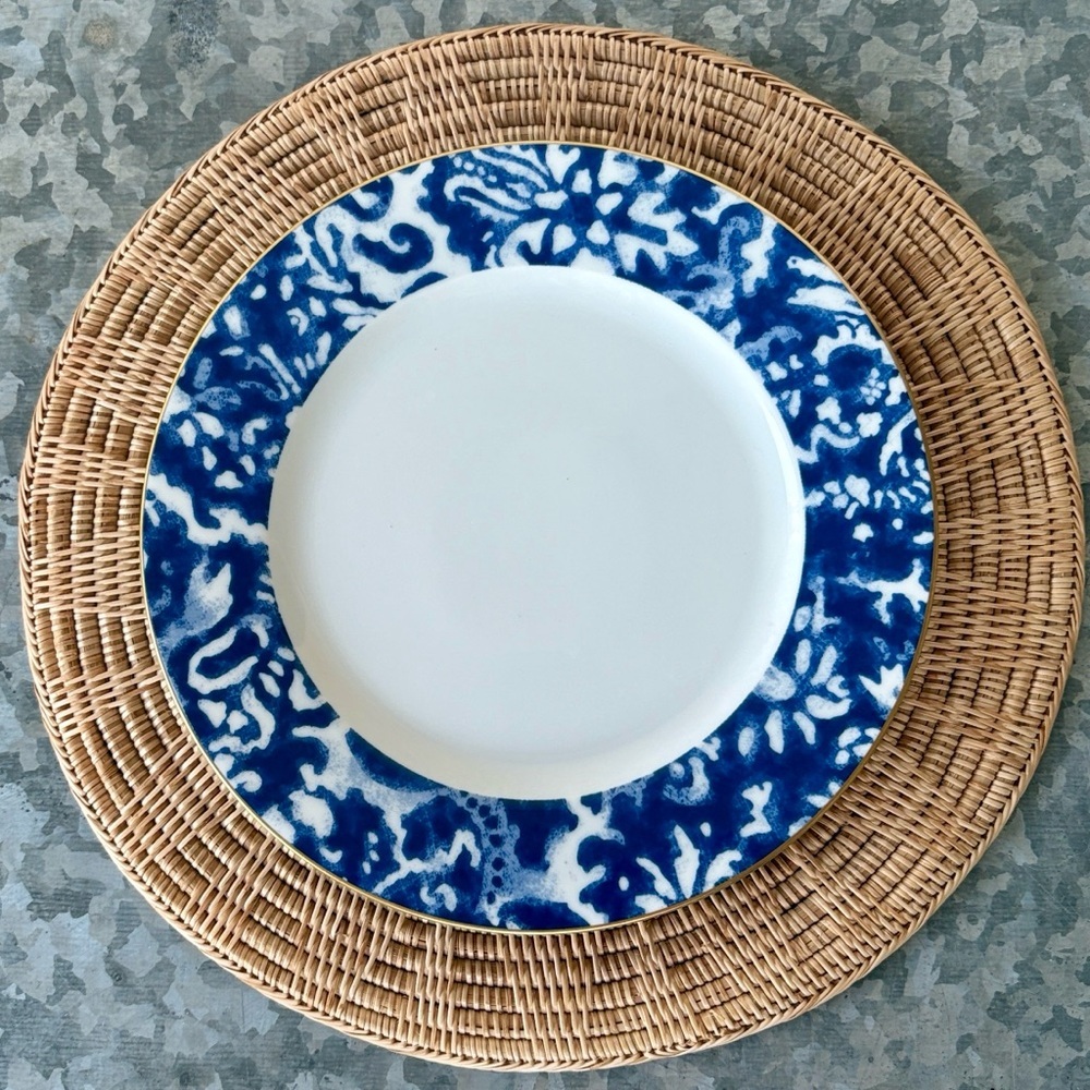 POLO RALPH LAUREN Round Hill Lunch / Salad‎ Plate Blue White Gold Rim 8.25"